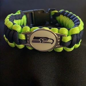 🏈✨SEATTLE SEAHAWKS NFL BRAIDED PARACORD BRACELET✨